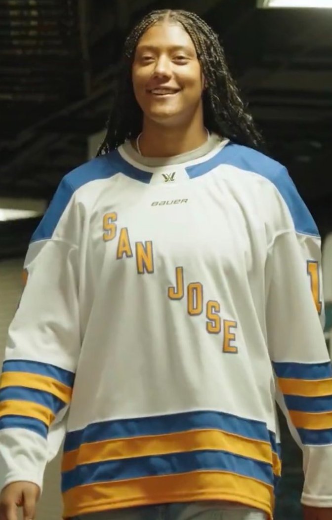 whimsyteal's tweet photo. san jose's #4 🧡💙 https://t.co/nHIMJ4HPQM