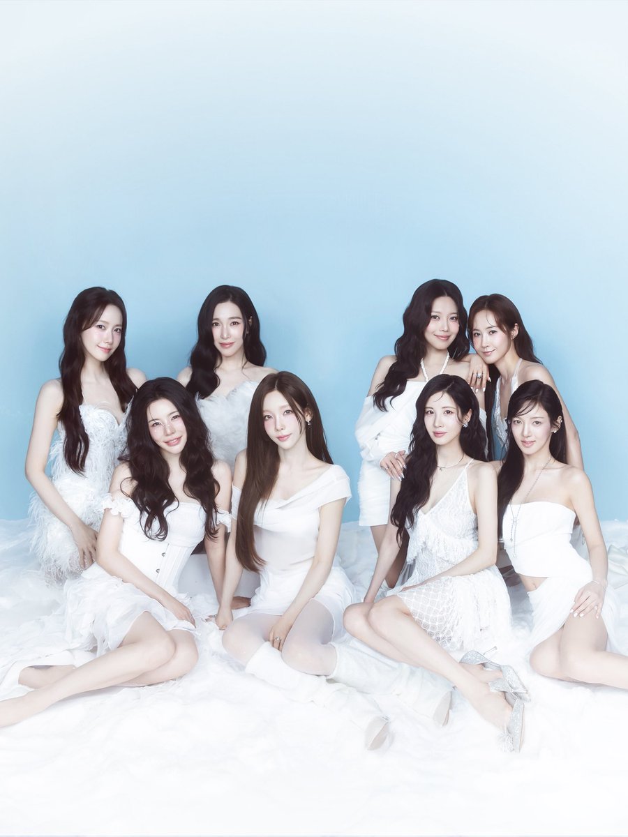 KPopCentralX's tweet photo. Girls’ Generation teases their 2027 Season’s Greetings. https://t.co/ikAiZdjzZ3