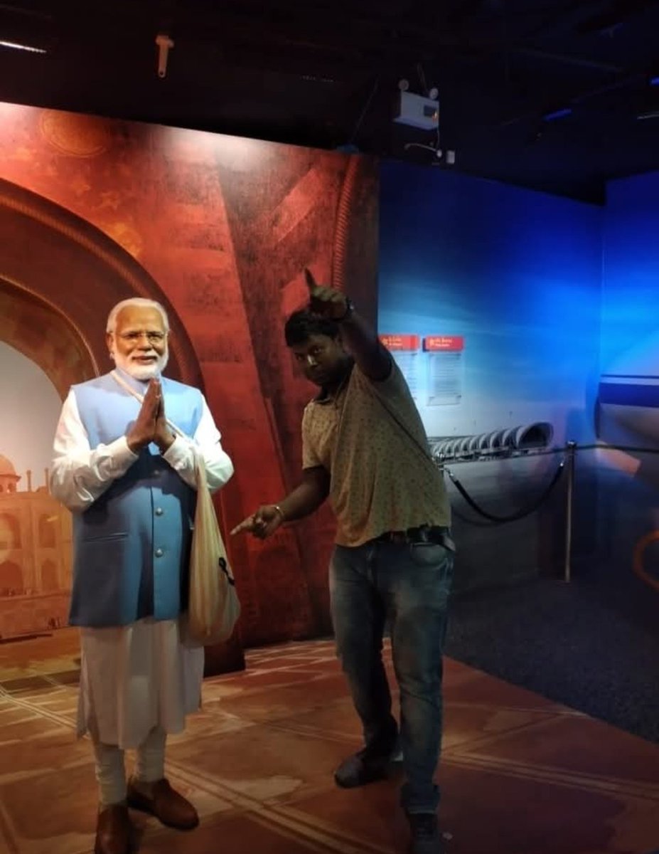 amitsayaji's tweet photo. @narendramodi 
मैने 3 साल पहले हि बोला था तुझे. तुने सुना नहीं.
अभीभी वक्त है. झोला उठाके निकल ले.
कितने दिन ट्रेन रोक पायेगा.
अब तुमसे ना हो पायी https://t.co/QscZcPJi0f