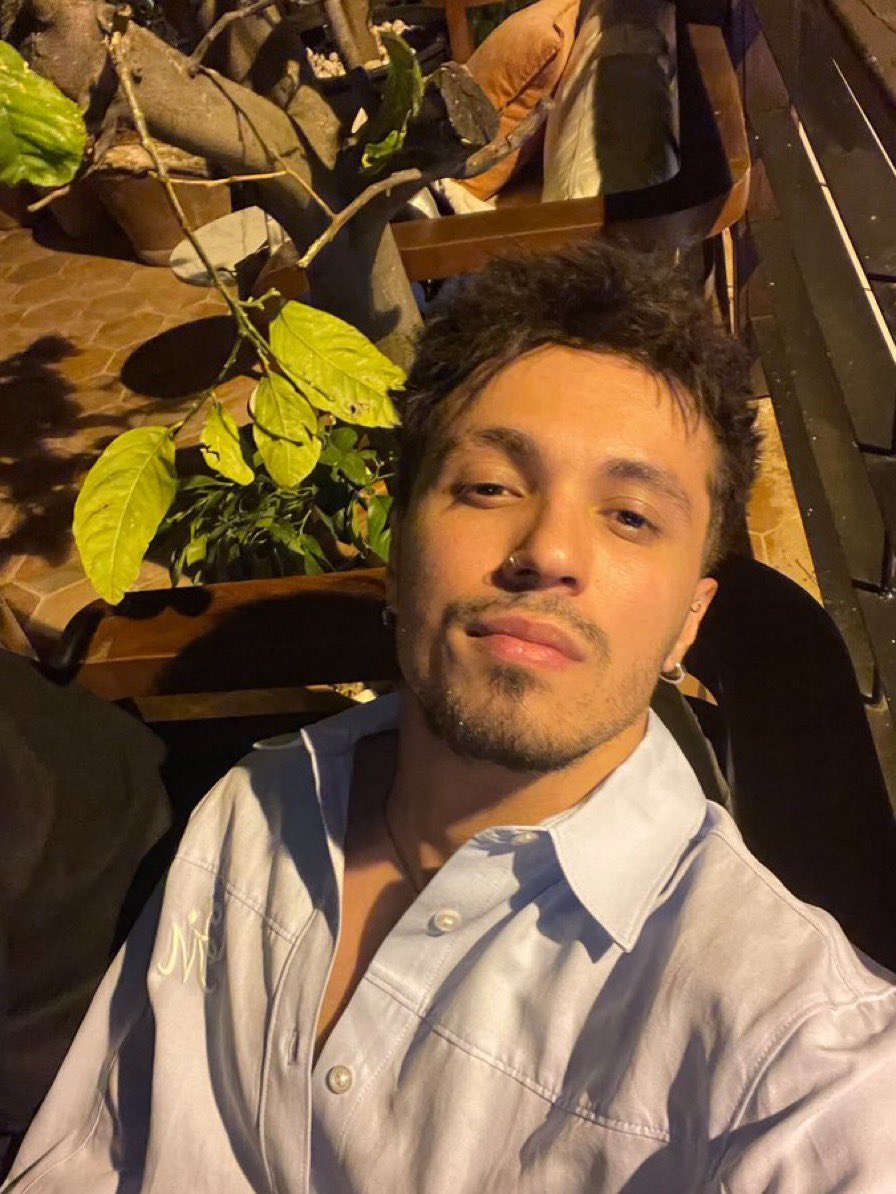 usersareuser8's tweet photo. Kumral batu cengiz bro ya onu unutturmak için ellerinden geleni yaptılar ama geri geldi bro ya https://t.co/SsQidLAqOk
