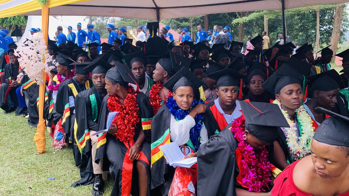 akankwasahii5's tweet photo. A proud milestone at Bishop Comboni College Kambuga.

The school today held its second graduation for students under Uganda’s new curriculum as part of the Comboni Day celebrations. https://t.co/8v2ALX3LoF