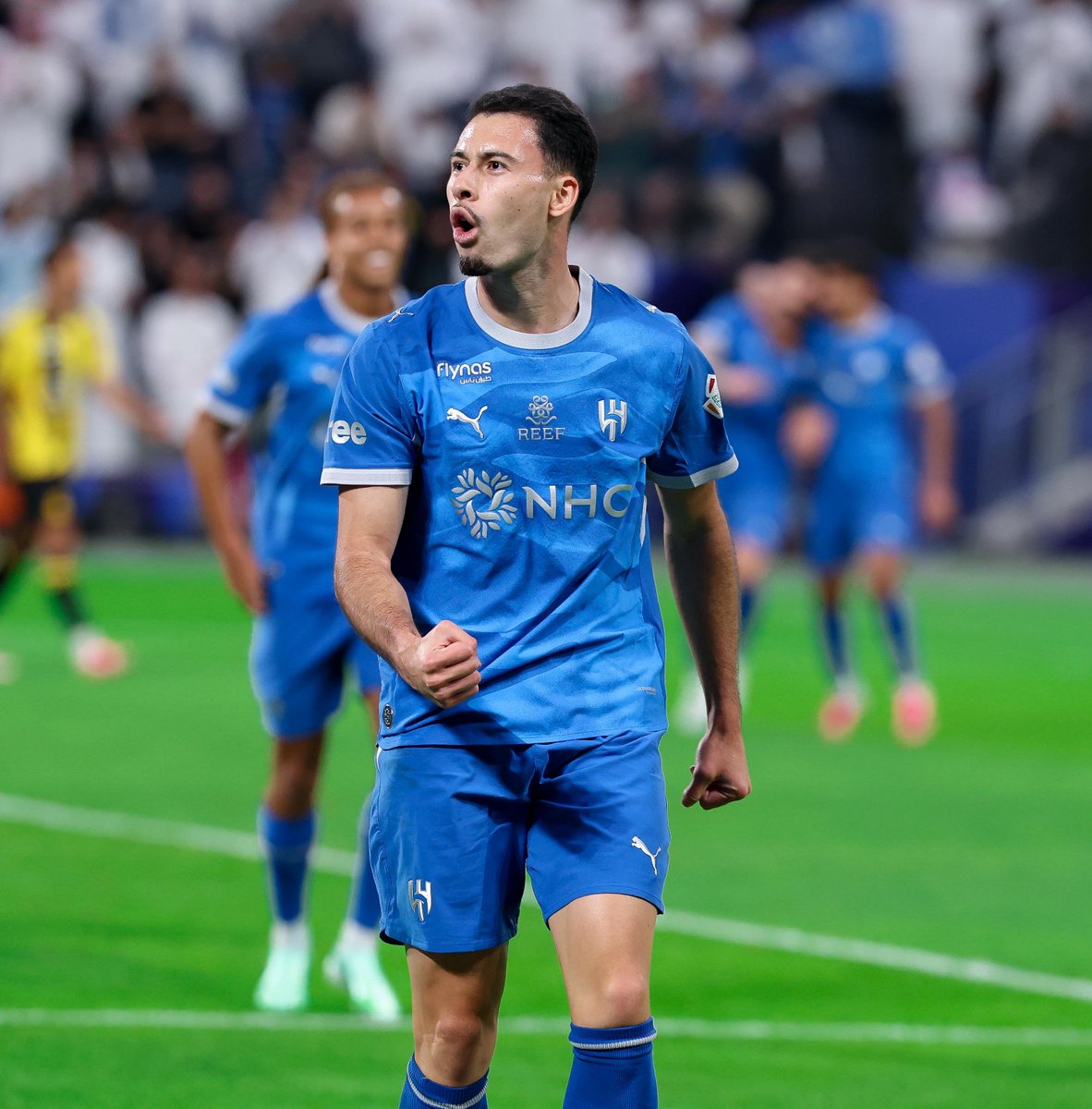 beINSPORTSNews's tweet photo. 🟩 #نهاية_المباراة | الهلال @Alhilal_FC يحسم المباراة القوية التي جمعته بضيفه الاتحاد 3 - 2 في الدوري السعودي 🇸🇦
⬅️الهلال رفع رصيده إلى 21  نقطة في الصدارة https://t.co/eT8q9FsqIE