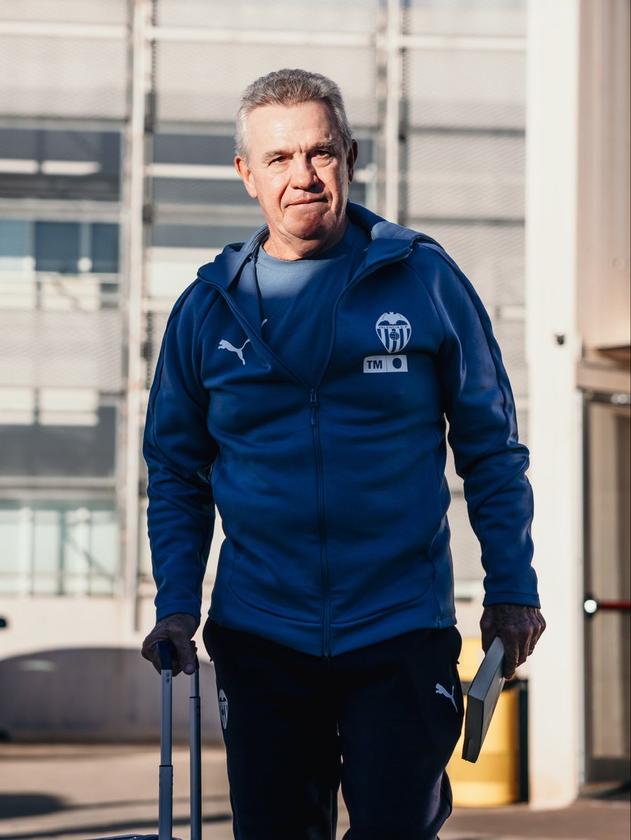 valenciacf_en's tweet photo. ✈️ Made it to Santander. 

Tomorrow: #RacingValencia https://t.co/xj2cwYZDSp