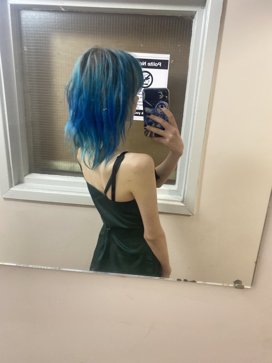 kittydevilx's tweet photo. my back >.< #edrtwt #ana #tinytwt #ricecaketwt https://t.co/hg0X3qxUTf