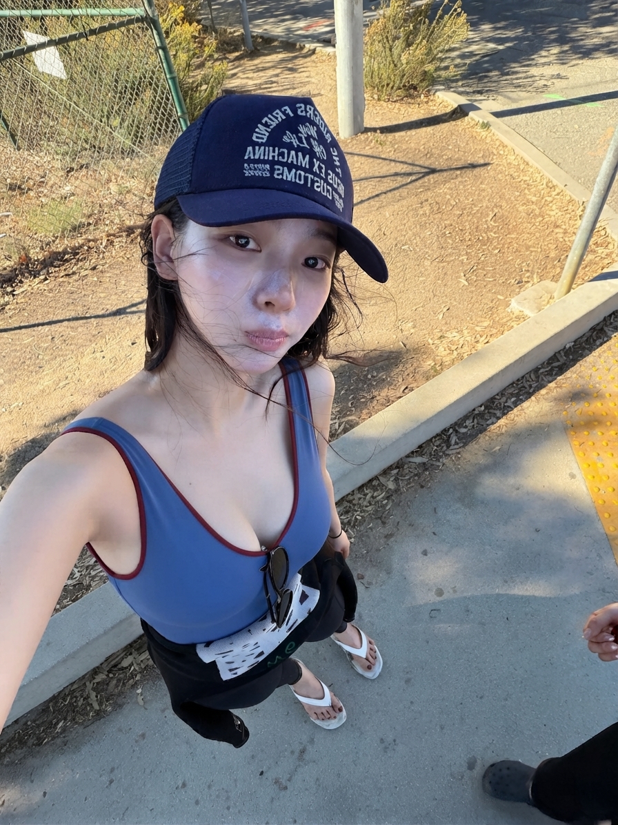 yummy_kpop's tweet photo. karina i need you https://t.co/FfHxd7V3KT