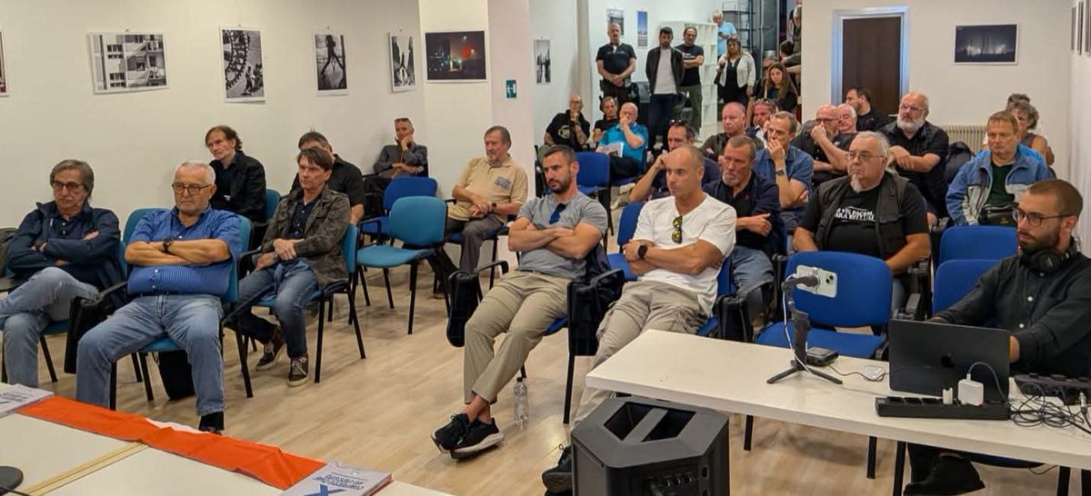 fabio_bellani's tweet photo. Sabato scorso a Trieste un'altra conferenza, nell'ambito delle presentazioni del libro Confesso che ho vissuto, storie di Avanguardia Nazionale https://t.co/mMpgvVFfGG