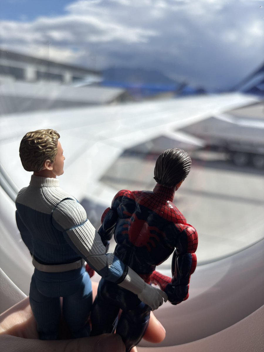 whatspideytorch's tweet photo. Spideytorch are on a plane 🔥🔥 https://t.co/YZCxCjuoFr