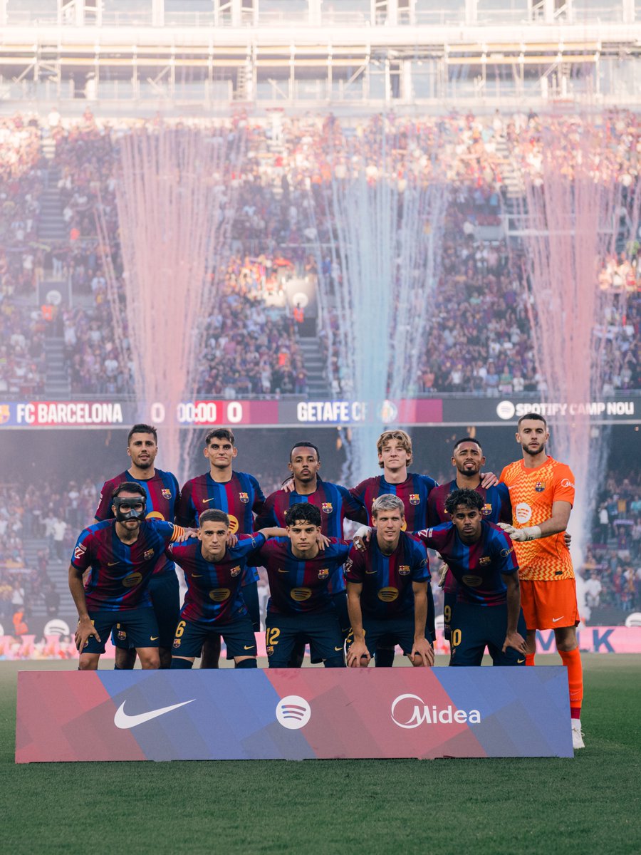FCBarcelona_es's tweet photo. ¡Tenemos un E-QUI-PA-ZO! 😍 https://t.co/fEMtxdSj4b