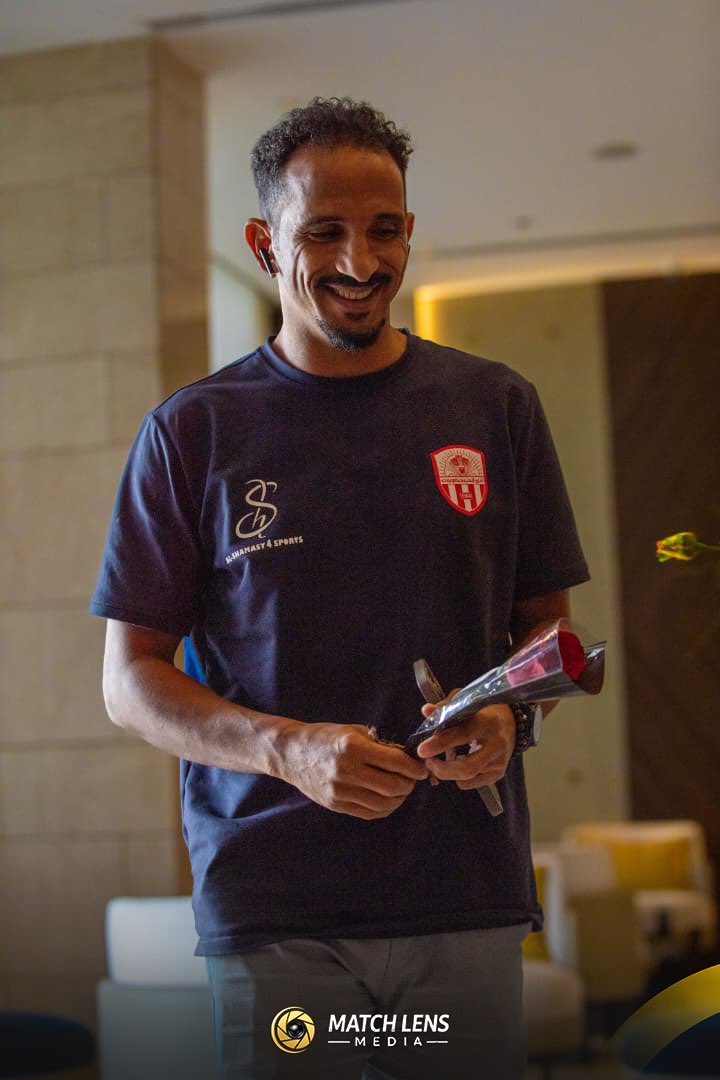 MatchLensMedia's tweet photo. شعب حضرموت يصل إلى تبوك استعداداً  لمواجهة نيوم السعودي 

وصلت بعثة نادي شعب حضرموت إلى مدينة تبوك بالمملكة العربية السعودية استعداداً  لخوض مواجهة نيوم السعودي ضمن منافسات دوري أبطال الخليج للأندية للموسم الرياضي 2026–2027

ويستهل ممثل الكرة اليمنية مشواره في البطولة يوم الثلاثاء المقبل 13 أكتوبر بطموح تقديم مشاركة مشرفة للكرة اليمنية في المحفل الخليجي

#عدسة_الملاعب_للإعلام