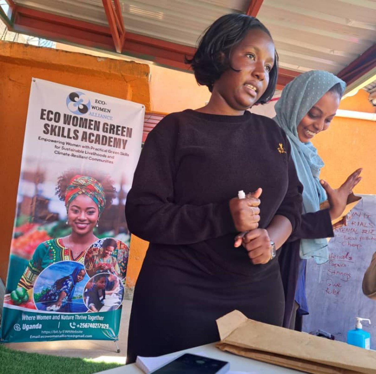 DaisyNakyobe's tweet photo. Who said fighting #kaveera can't start with a simple skill? 
During @EcoWomenAllianc Green Skills Saturday, refugee women shared #business experiences, discussed #waste challenges, and got creative with #eco-friendly packaging bags. Small steps, greener businesses! https://t.co/x3GQVL8SCf