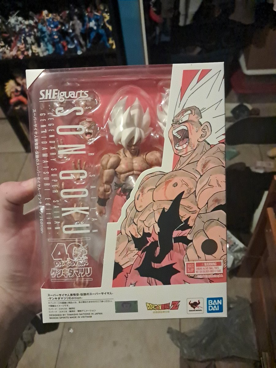 _frodo_swaggins's tweet photo. NEW FIGURE ALERT‼️‼️‼️‼️ (Plus a shelf update for all who care)

This is a MAJOR addition to my collection, seriously shoutout my brother for winning the raffle 

My goal in this is to be known as "That one guy who has all those goku figures" https://t.co/uNxUlVZv7P