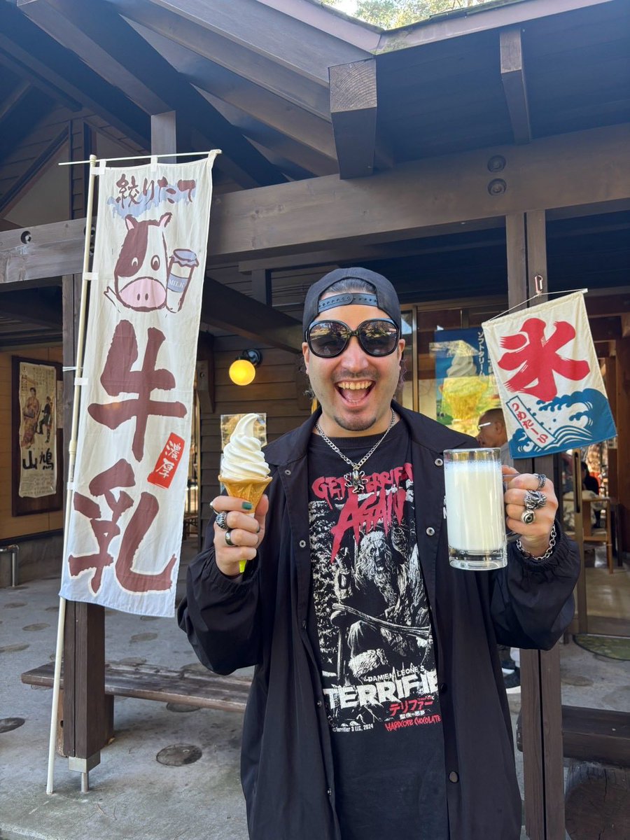 Eyegargoyle's tweet photo. おぢさん二人できゃるいざわ旅行ちう

#ゲイじゃないよ https://t.co/ZkffDvqEnh