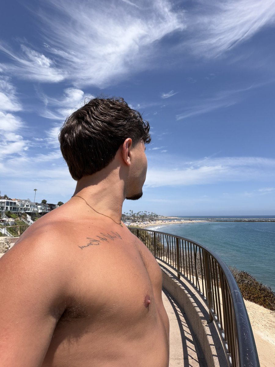 jaycornishh's tweet photo. Enjoy the view ☀️ https://t.co/EOLiqB8vMS