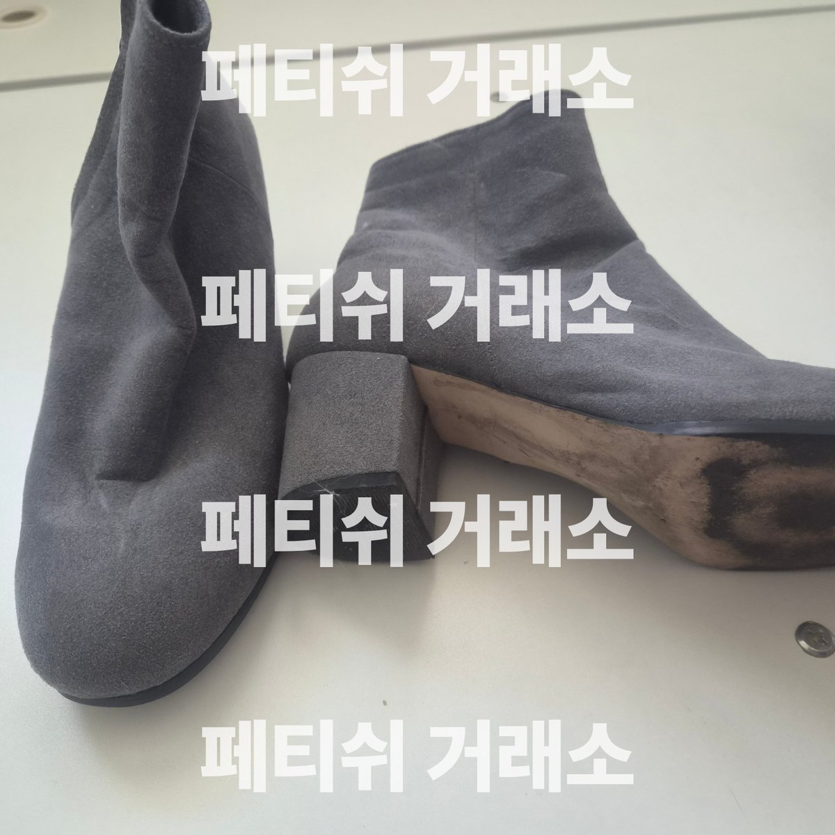 Fetish_kr's tweet photo. 이름:ㅇㅇㅈ
나이:24
직업:학생
관계:여사친
품목:구두3, 부츠1, 토슈즈1, 팬티3, 스타킹1
사이즈:240
상태 및 특징:평소 신던 구두, 부츠, 입었던 팬티(기본 2일)
거래방법:택배
판매가: 개당 구두 4만, 부츠 5만, 토슈즈 6만, 팬티 4.5만, 스타킹 3만 / 일괄 25만

#페티쉬 #중고속옷 #입던속옷 https://t.co/LfEVH5AXWq