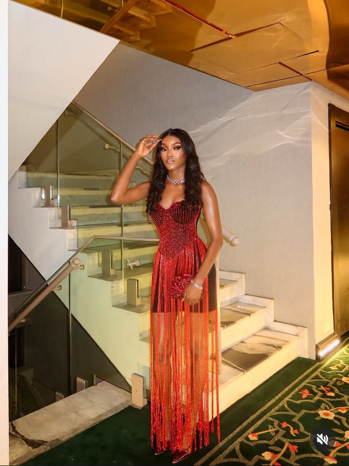 joy_edwin13580's tweet photo. Nahhhh oyin looks so fire 🔥🔥 
Let it burn girlllllll 
Oyin pepper 🌶️🥵🔥 
#BBNaija https://t.co/jjuWG2fy7G