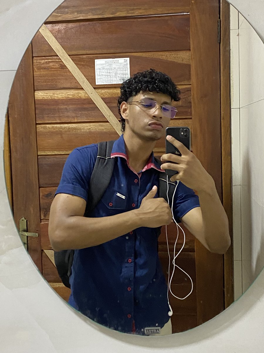 Ronaldo_Oliverc's tweet photo. Fotos antes de eu fazer trança https://t.co/pbnaODUbk2