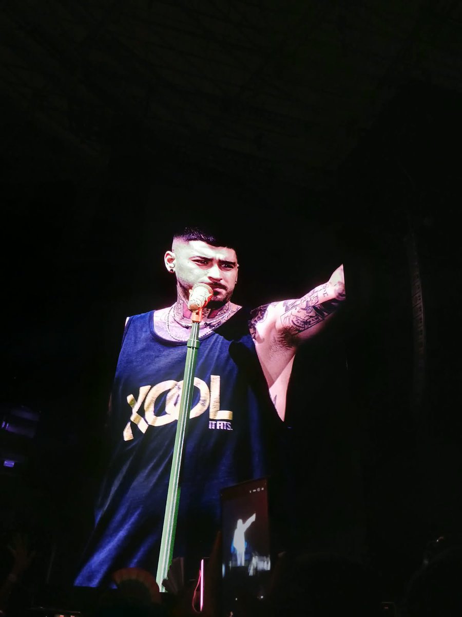 ZaynSquadBrasil's tweet photo. 🚨ATENÇÃO!! ZAYN ESTÁ DE REGATA 🇧🇷🤤 https://t.co/PLtachSBwt