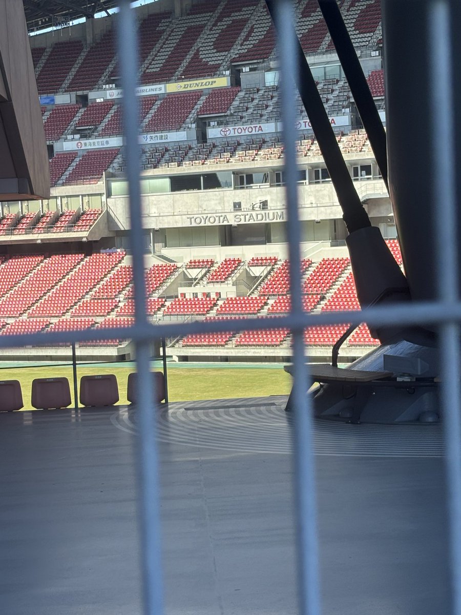oranyan24v's tweet photo. TOYOTAスタジアム🏟️散歩😀昨日より足真っ黒です… https://t.co/Yn8AxSMNg1