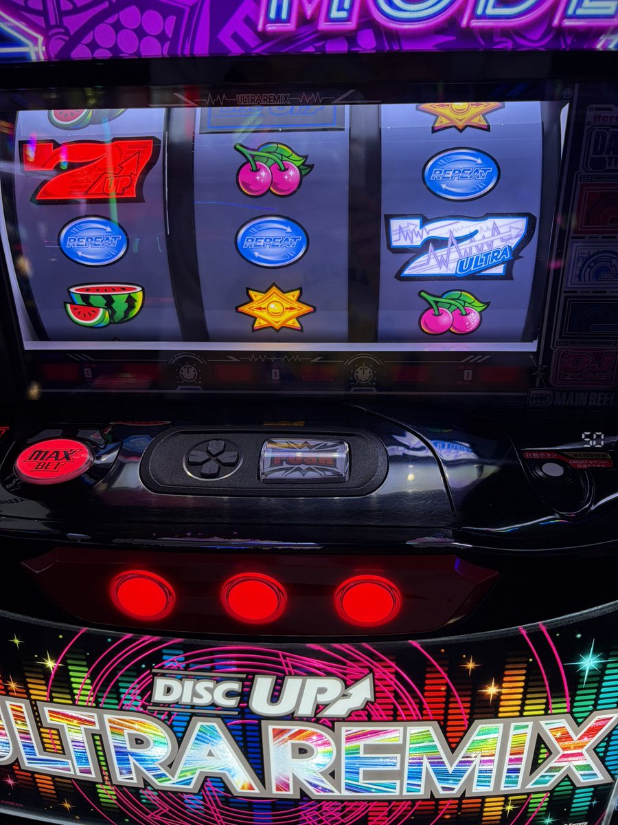 kose_0429's tweet photo. 本日はちょっと遠出して並びで
1,000,001ゲームから！ https://t.co/P9XXrsElbT