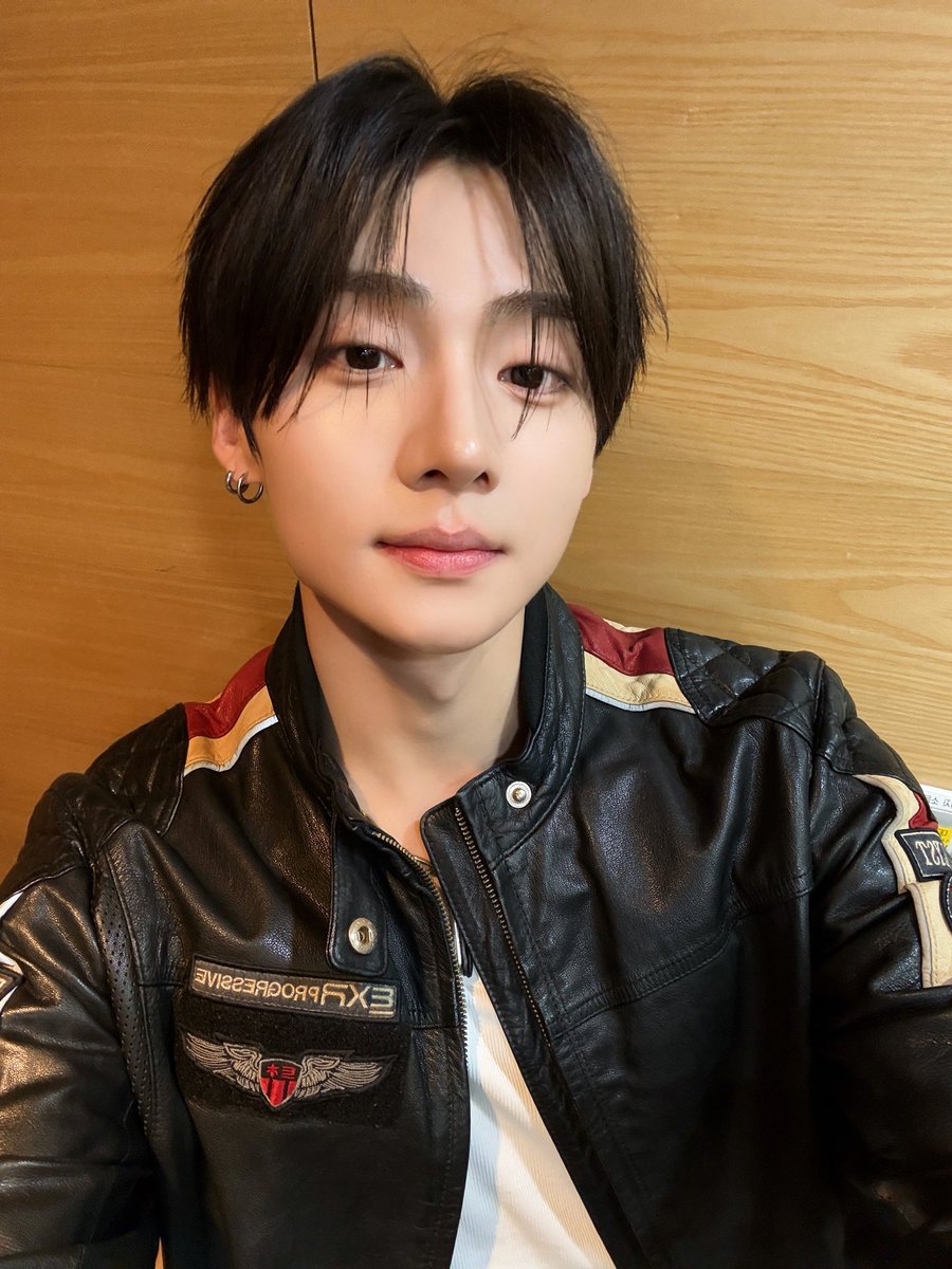 pagesangwon's tweet photo. #SANGWONdaily 🥀sunday morning🌥️

#SANGWON #상원 #알파드라이브원     #ALPHADRIVEONE #ALD1 https://t.co/BMf6VmRhB0