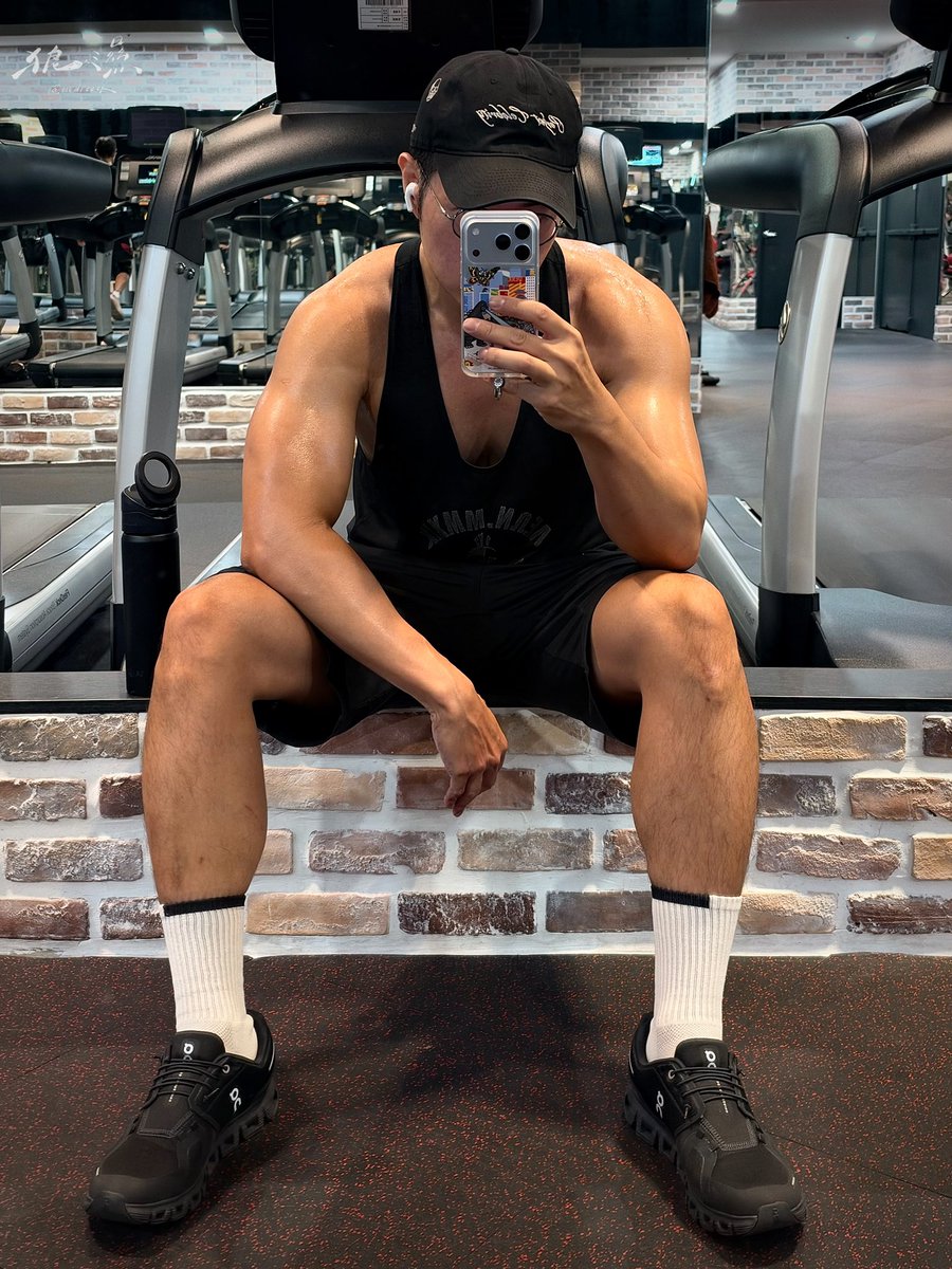 docthehotone's tweet photo. morning cardio ☑️ https://t.co/yesda6jFiY