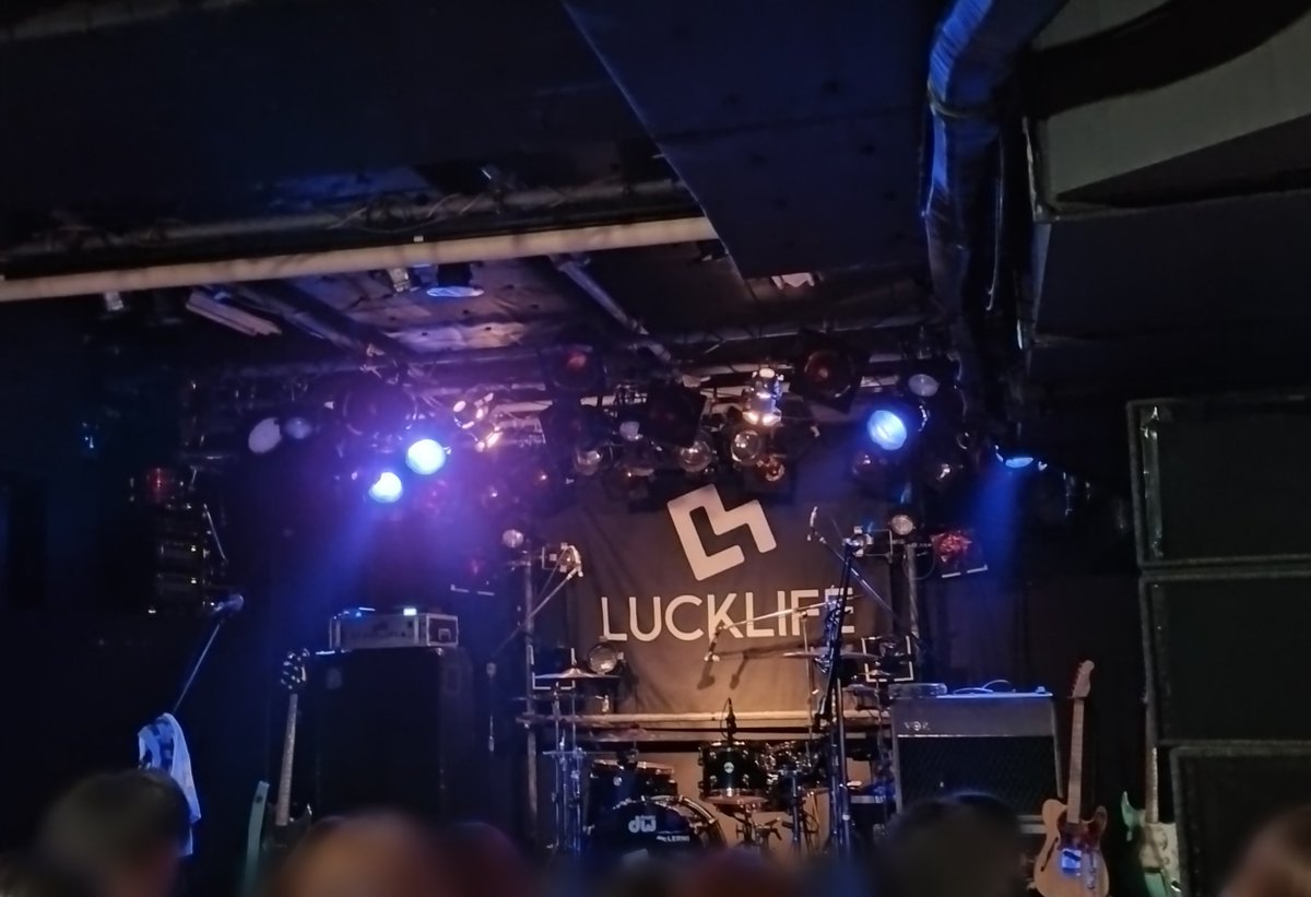 takemochi78's tweet photo. はなしのつづきツアー
初日の横浜baysis
どんな感じになるんだろうって思ったけど、楽くて時間もあっという間のライブでした！他の公演もとっても楽しみ。
ただ、イコさんがいない、のは凄く寂しいな。3人でも愛しいんだけど、4人はもっと愛しいんだな、って改めて思った日でした。 https://t.co/vvYLI51YYP