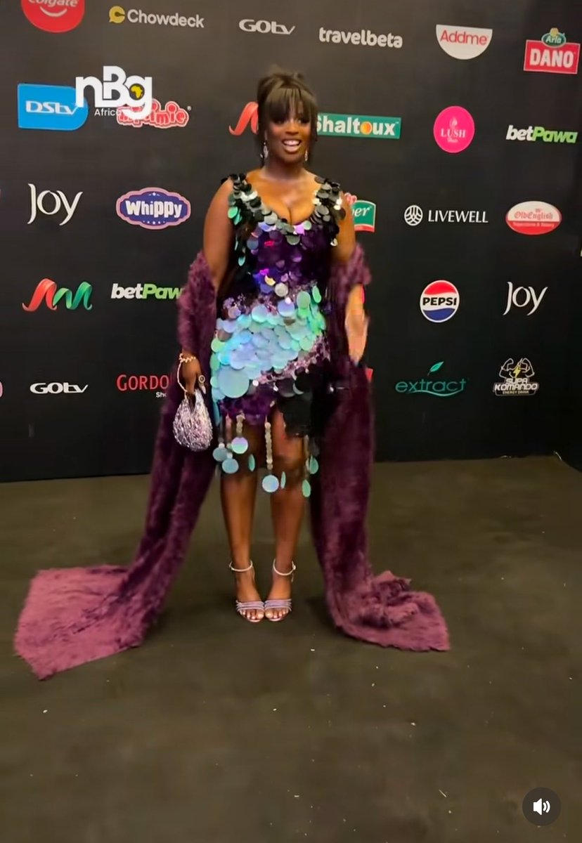 glambae922's tweet photo. Make una help me ehh 😩😩
Is this my Temi 🤭🤭🤭

#BBNaija #teminkem https://t.co/lLUxVYuD2F