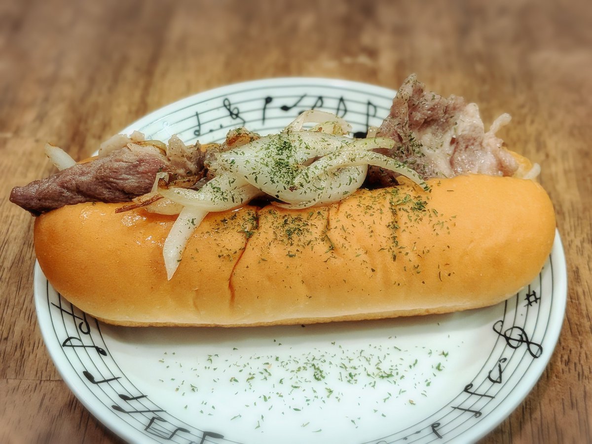 CafeBarOrch's tweet photo. 本日は烏山区民センター広場にてライブペイントフェスタに出店してます！

淡路島サンド
���インナタデココソーダ

淡路島玉ねぎ

販売してます！
　
#ライブペイントフェスタ
#千歳烏山
#烏山区民センター広場
#淡路島玉ねぎ https://t.co/G9JgjZFkG3