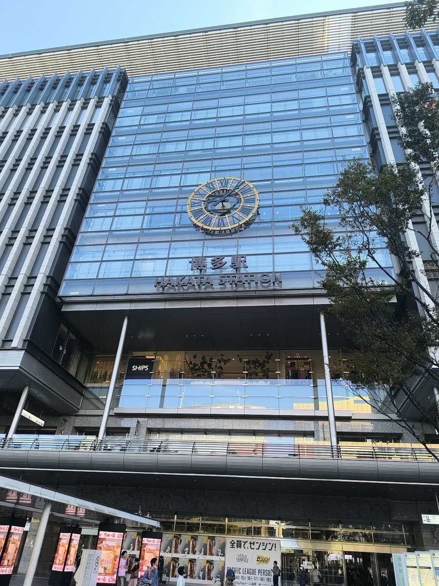 visiousinsect's tweet photo. 博多駅周辺を彷徨う亡霊になってます https://t.co/ffvsZFt3Yb