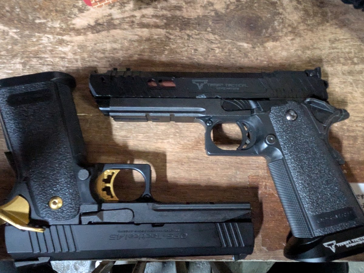 socom_mk23_mod0's tweet photo. 久々のサバゲ楽しむぞい。
長物はないので、PitViperで遊ぶ。 https://t.co/G0xfhuu7lg