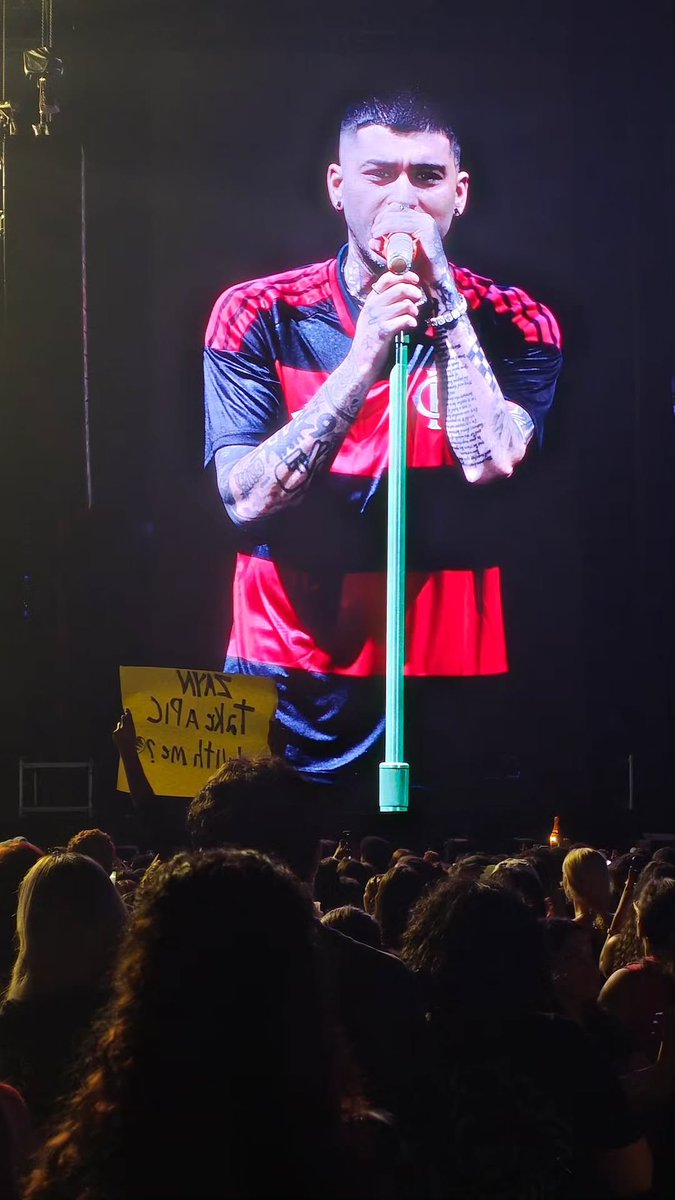 OT5DTour's tweet photo. Zayn in his 100000 different outfits tonight!

via jnflesch

#KONNAKOLTour
#KONNAKOLBrasil 
#KONNAKOLSãoPaulo

10/10/2026 https://t.co/b6twzwSAS4