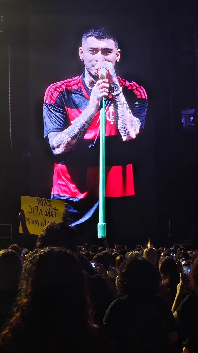 OT5DTour's tweet photo. Zayn in his 100000 different outfits tonight!

via jnflesch

#KONNAKOLTour
#KONNAKOLBrasil 
#KONNAKOLSãoPaulo

10/10/2026 https://t.co/b6twzwSAS4