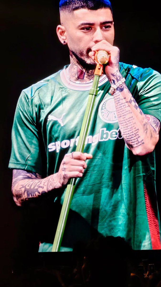 OT5DTour's tweet photo. Zayn in his 100000 different outfits tonight!

via jnflesch

#KONNAKOLTour
#KONNAKOLBrasil 
#KONNAKOLSãoPaulo

10/10/2026 https://t.co/b6twzwSAS4
