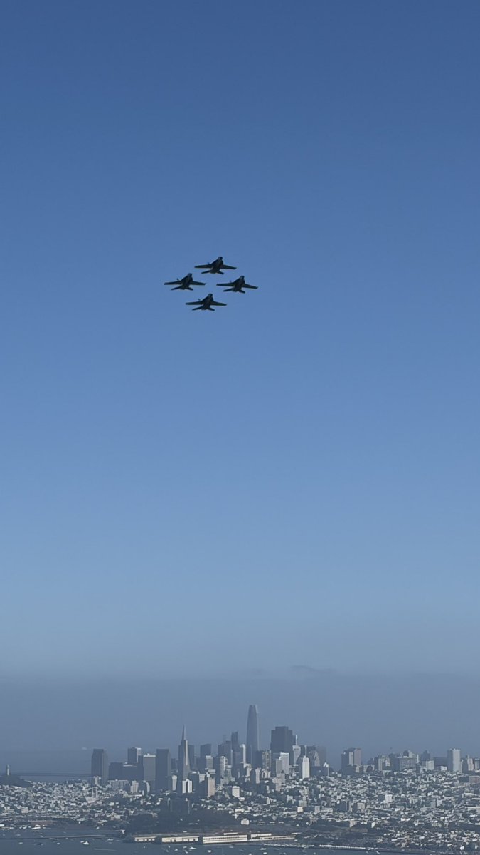 srsaliba's tweet photo. I found the best place to witness the Blue Angels, hands-down. https://t.co/n350juOrGp