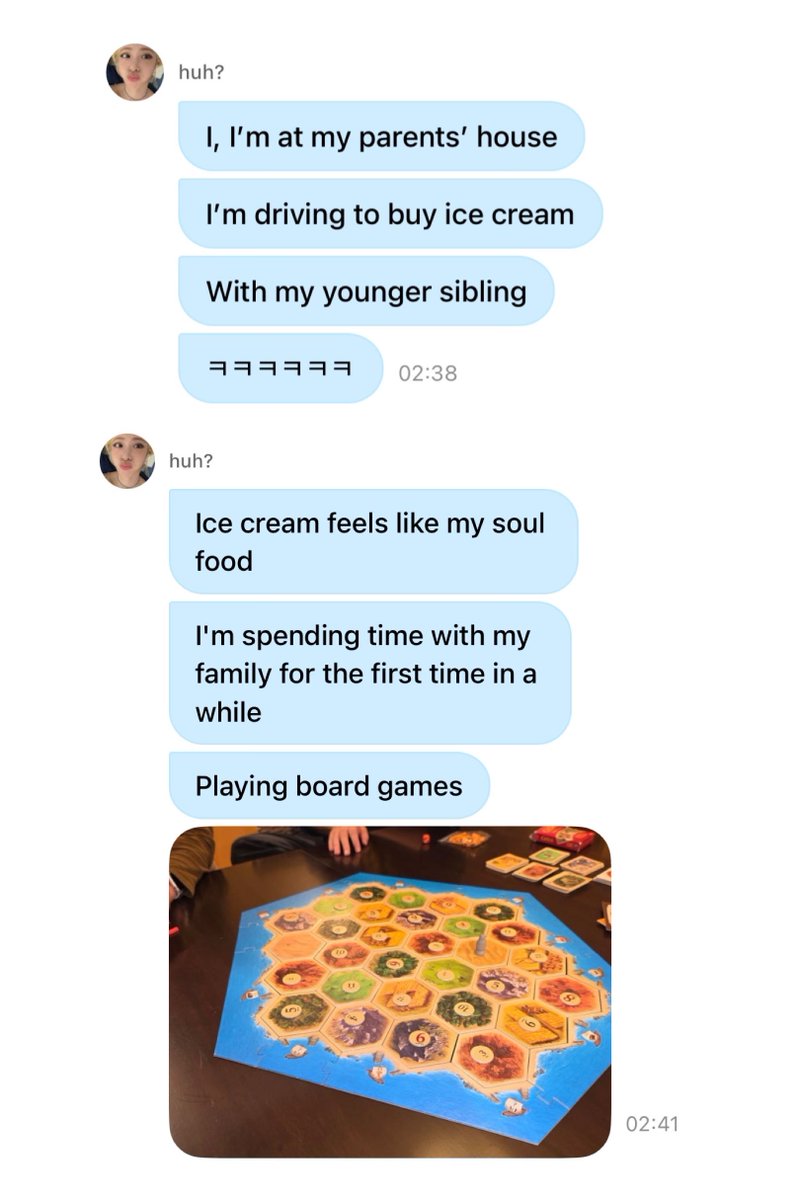 yunjinrs's tweet photo. omg yunjin is spending time at her family’s place &amp; we got a picture of her driving 🥹 https://t.co/R1Crf5kED7