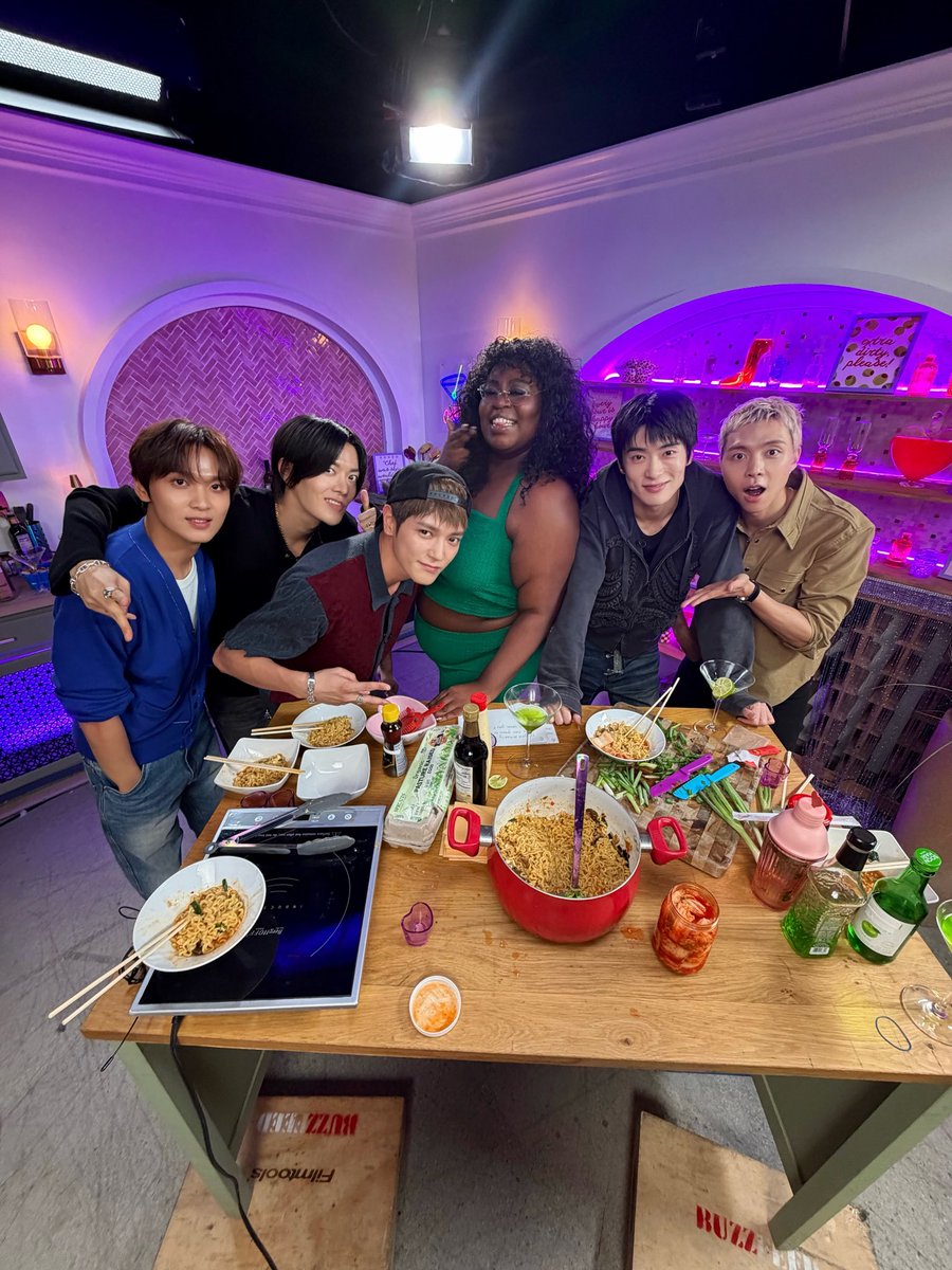 127media's tweet photo. [261011] atribecalledjoyce instagram update with #NCT127

“6 baddies in one Porsche!?!? 🚗 Unfortunately, I’ll never get over this! @/nct127, just know the kitchen is always waiting for ya” https://t.co/PUCyuEohMm