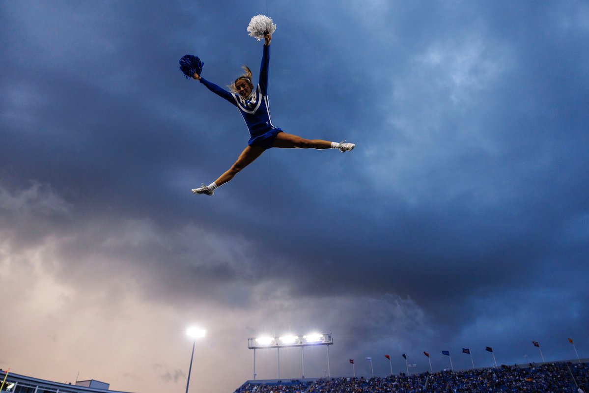 UKAthletics's tweet photo. WHAT AN ATMOSPHERE 🤩 https://t.co/9CGtLv9kIn