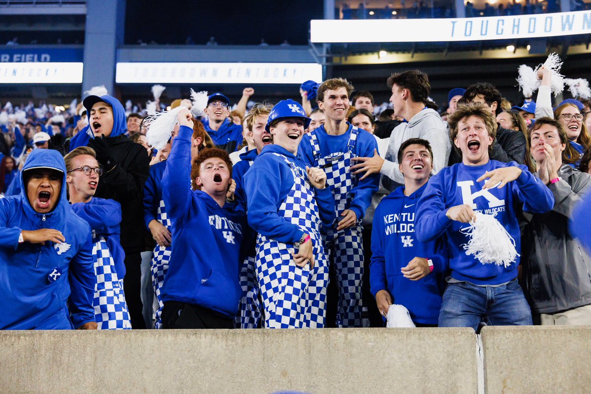 UKAthletics's tweet photo. WHAT AN ATMOSPHERE 🤩 https://t.co/9CGtLv9kIn