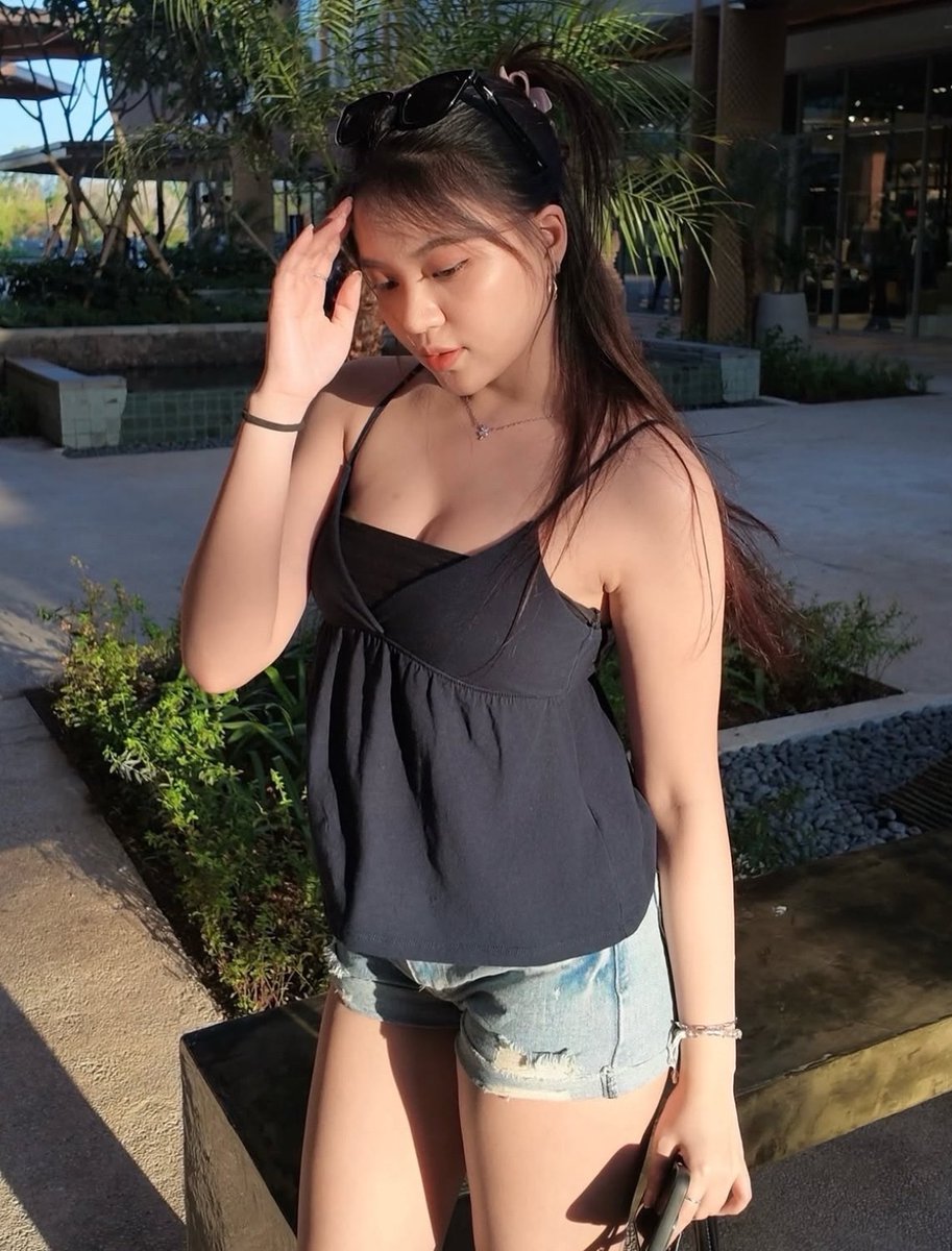 xxxgoonerz's tweet photo. UnderratedAsian ep. 33

CMIIW but petite girls with thick thighs is usually a hyper. https://t.co/wBRm52TvBm