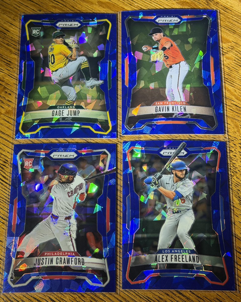 BALLBAKEDTAKES's tweet photo. 2026 panini prizm ⚾️ blaster #carsonbenge #samantonacci #denzerguzman #chasemeidroth
I actually like the design of these this cards. Looks familiar.. https://t.co/HWsubvascx