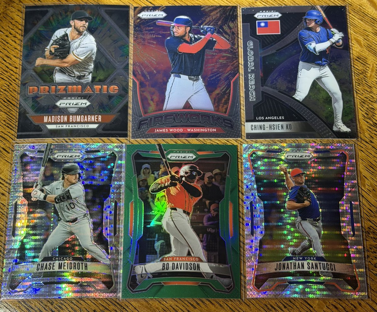 BALLBAKEDTAKES's tweet photo. 2026 panini prizm ⚾️ blaster #carsonbenge #samantonacci #denzerguzman #chasemeidroth
I actually like the design of these this cards. Looks familiar.. https://t.co/HWsubvascx