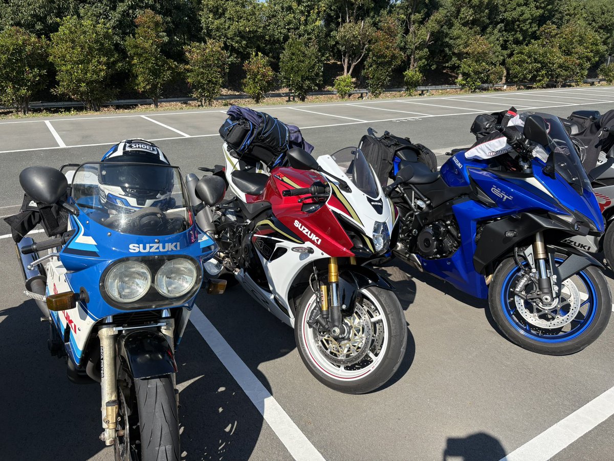 Donsiba14's tweet photo. GSX S Rミーティング到着！
事故渋滞で1時間遅れでした… https://t.co/0Mlx8EILZo