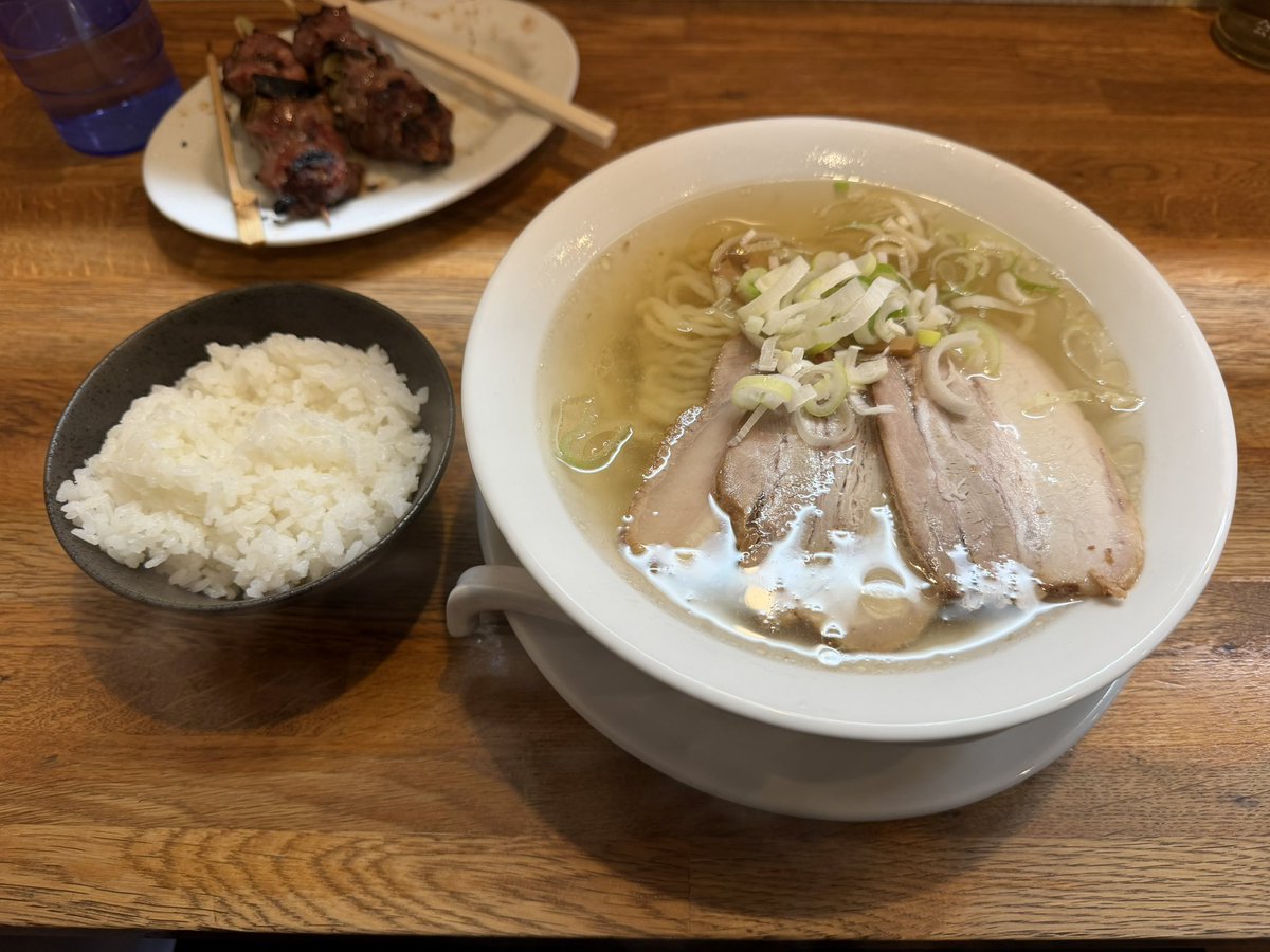 donpapa0121's tweet photo. うえんで 本店@会津若松市

会津山塩らぁ麺
焼き鳥(塩)
ご飯

ラーメンも美味いけど焼き鳥(豚カシラ)が美味すぎてこれ目当てになってる笑 https://t.co/5ly1dBYG2o