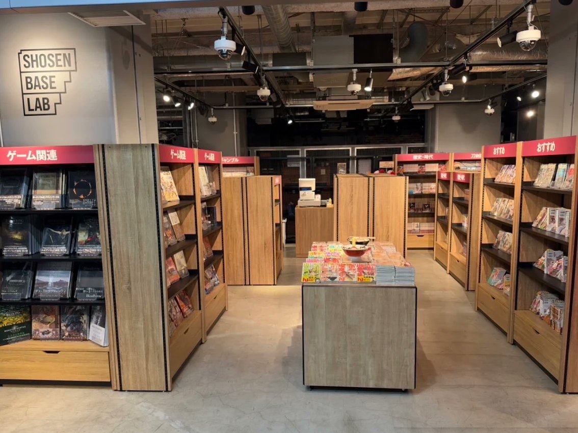 SHOSEN_BASE_LAB's tweet photo. おはようございます！
【SHOSEN BASE LAB】
ただいまオープンしました！

秋葉原駅電気街口から徒歩3分
秋葉原-御徒町駅間の高架下「SEEKBASE」内にございます！

ご来店をお待ちしております！

営業時間　11時～20時 https://t.co/kKa3TLzLAG