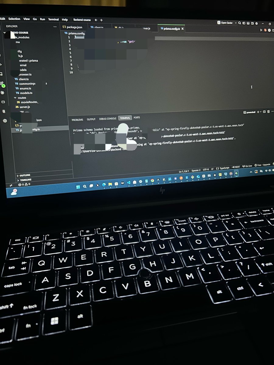 ekemini58110's tweet photo. Why’re you still awake? 🤔 https://t.co/fhS7jYWhxj