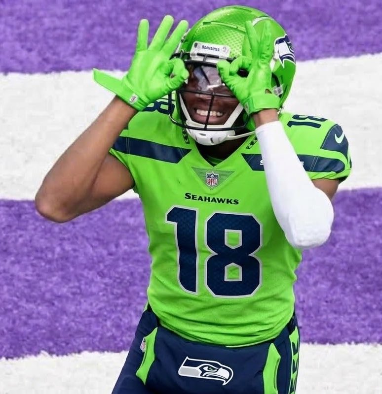 jsngrandma's tweet photo. 🚨TRADE CONCEPT🚨

With the #Vikings being shit and the #Seahawks  bound for another trip to the bowl, would you consider..

trade  Devon Witherspoon 4th + 6th for Jjettas + Aaron Jones + 1st?

Honestly I’d do it. https://t.co/RZOyCwxLsm