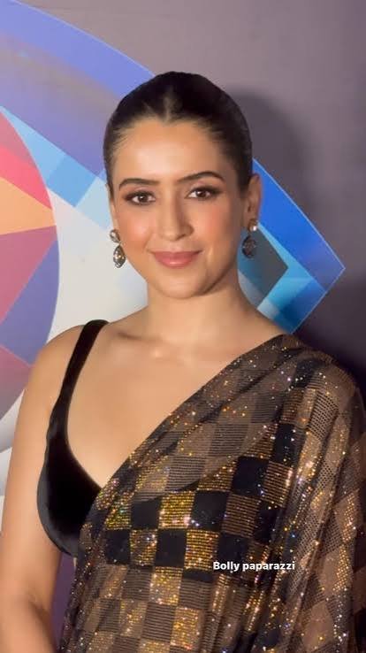 manvi_mz's tweet photo. Sanaya malhotra good looking so beautiful 😻❣️🤩 https://t.co/K0KKX71LVL