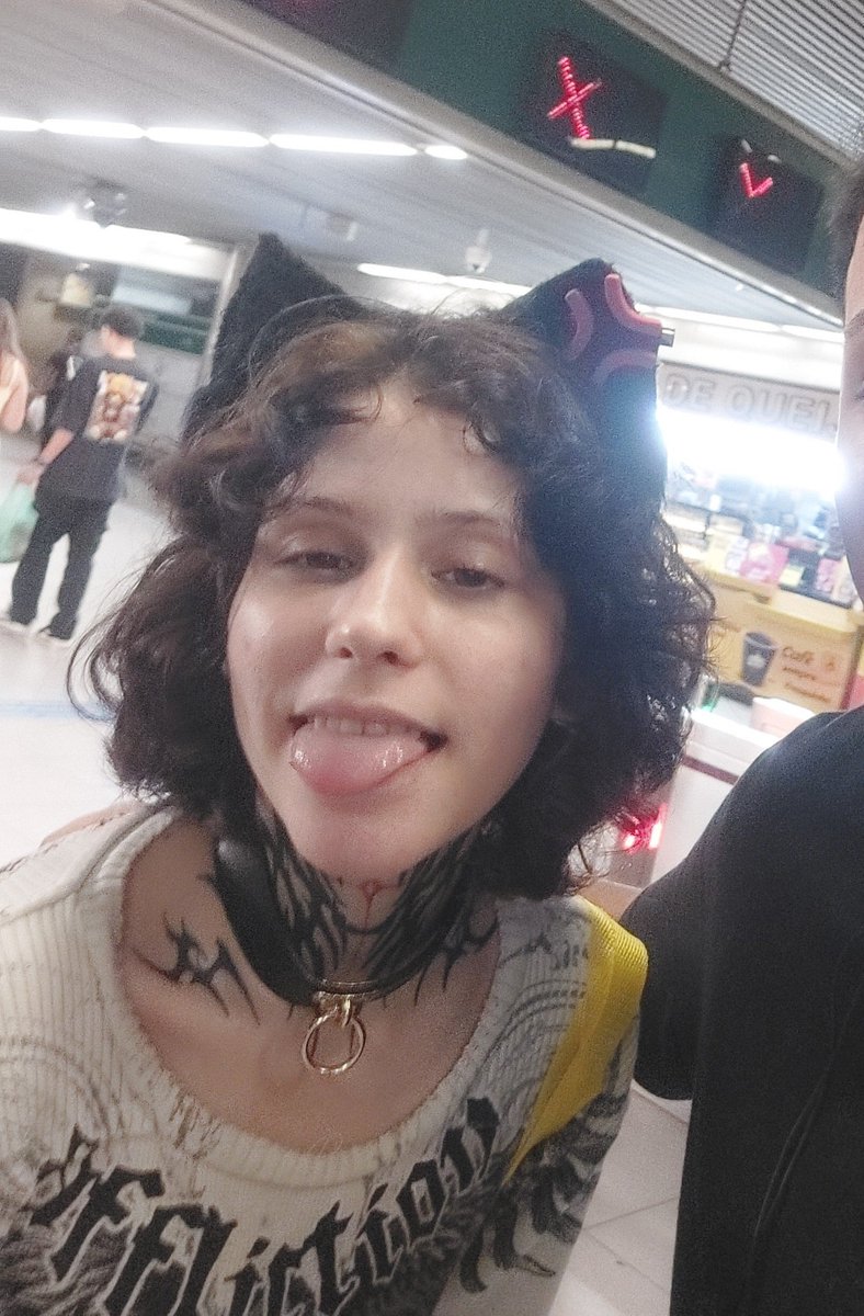 kkksayk's tweet photo. Só pra quem encontrou o theo neko na estação tamanduatei ele tava bebado tropeçou e quase te derrubou junto https://t.co/rWGSB4MoPn