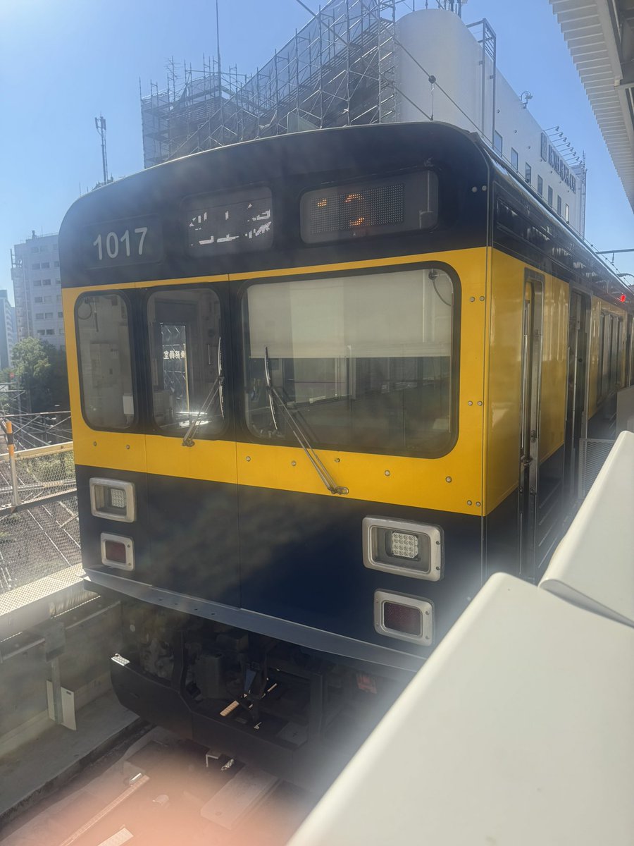 209nambu_naha53's tweet photo. 東急線と東急バスの旅🚌🚃
五反田からは東急1000系『木になる電車』 https://t.co/EYXz5PEDaT
