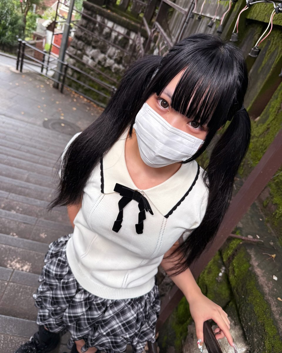 misaki24_iii's tweet photo. わたしの名前は　かなです😳
憶えてもらえるようにファンサイトも準備してるので、よろしくね🐰

#君の名は #聖地 https://t.co/fJf6En2EGe